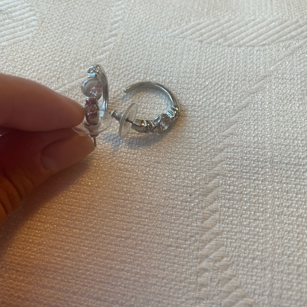 Loop earrings - Picture 2 of 3